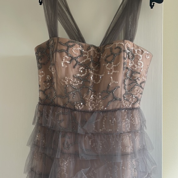 J MENDEL GOWN - Picture 3 of 5